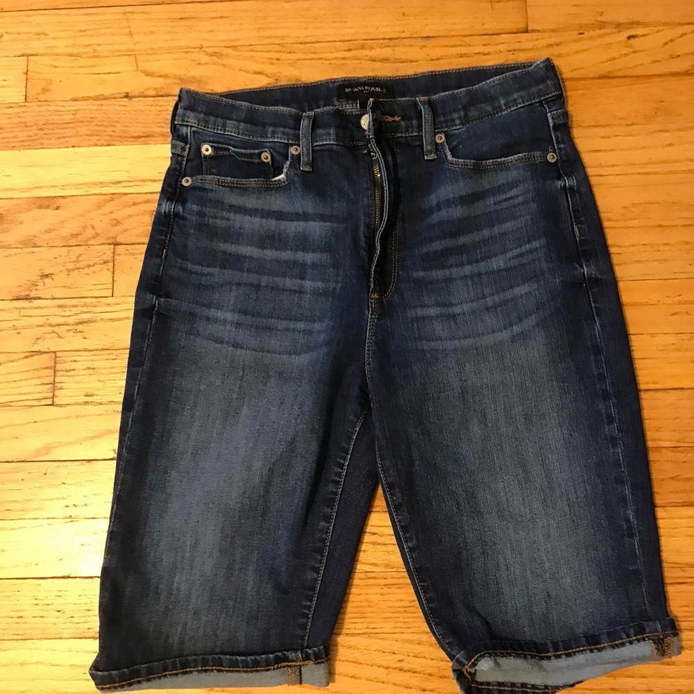 High rise Banana republic jean shorts size 6/8